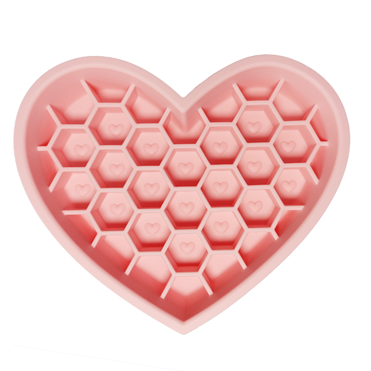 Heart Pattern Slow Feeder Bowl – Anti-Bloat Silicone